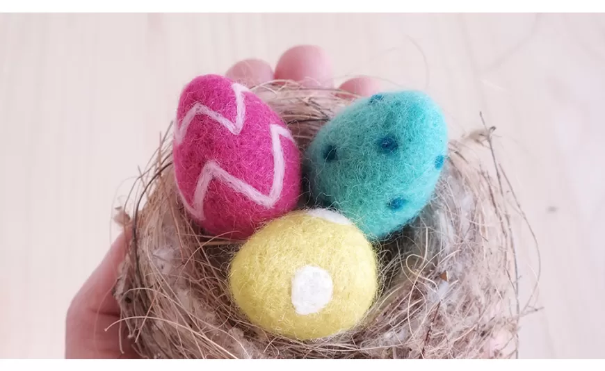 Needle felting, everything you need to know to start felting | The Ultimate Felting Guide Complete with Tips