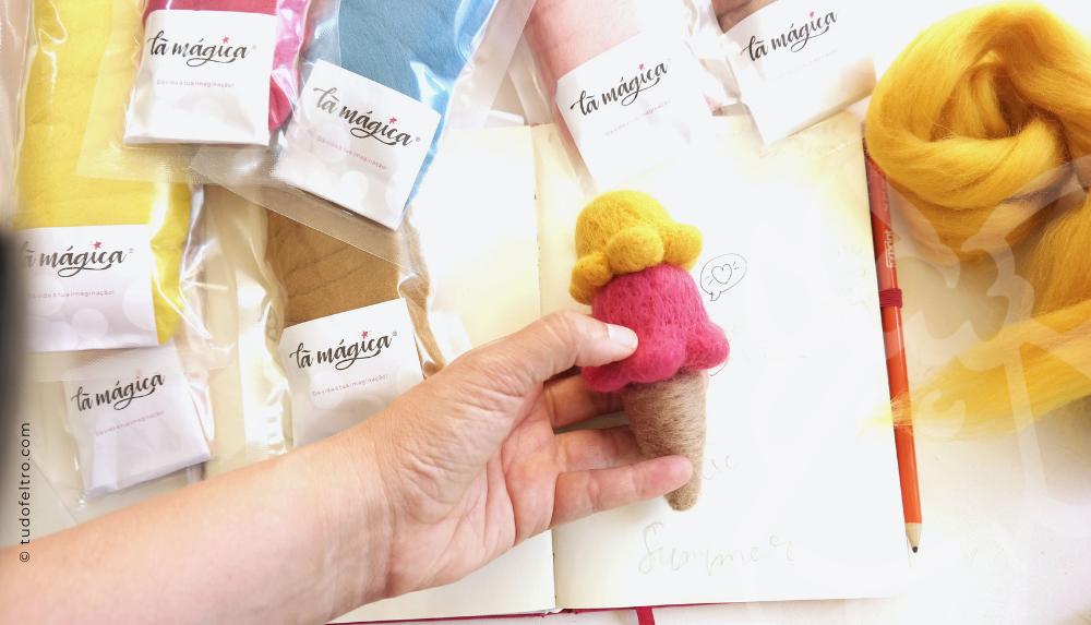 Como Feltrar com Agulhas | Formas Básicas - A Bola (parte 1) Como Feltrar com Agulhas | Formas Básicas - A Bola (parte 1)