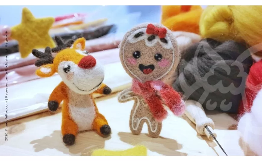 How to make a cookie, for Christmas decoration, with Needle Felting