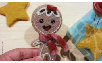How to make a cookie, for Christmas decoration, with Needle Felting How to make a cookie, for Christmas decoration, with Needle Felting
